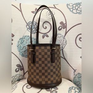 Louis Vuitton dammer ebene pm bucket bag/FULL LEATHER BAG/ EXCELLENT CONDITION